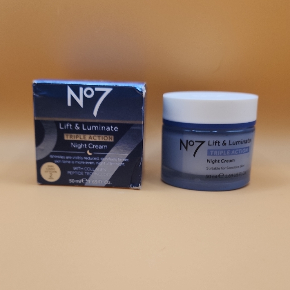 Lift & Luminate Night Cream - Blue